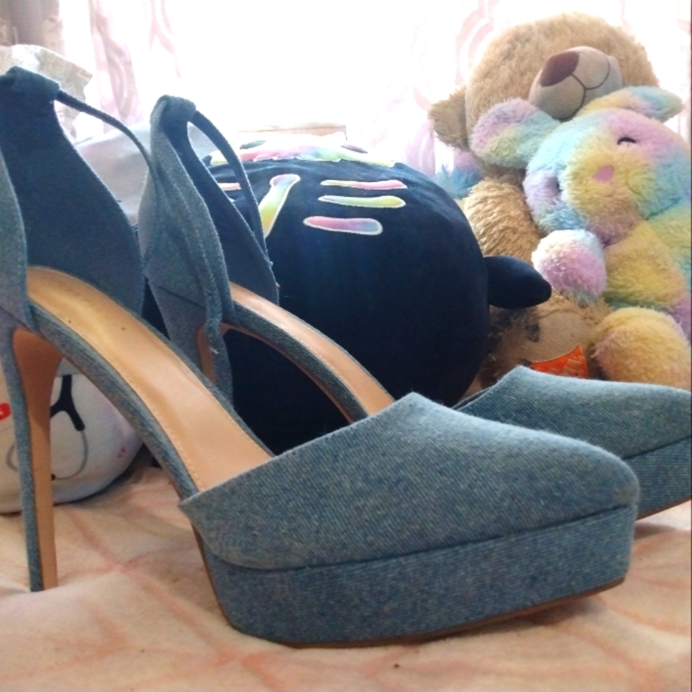 Size 10 blue pumps with ankle strap